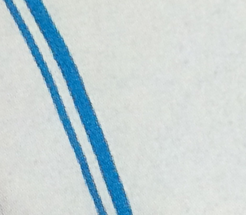 Blanco con rayas en Azul Turquesa